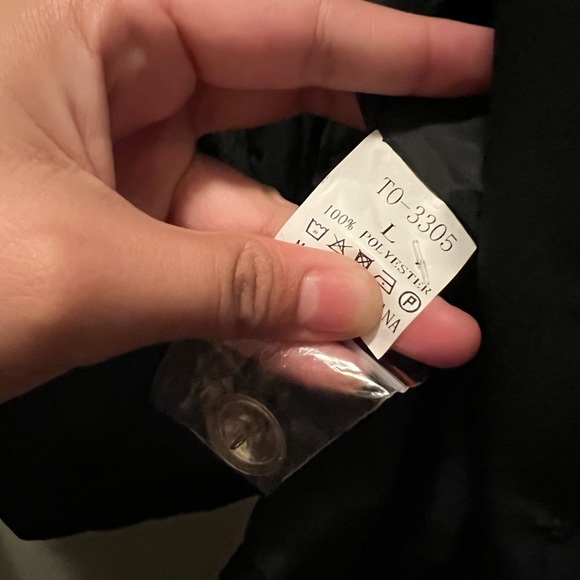 Large black blazer - Picture 3 of 4